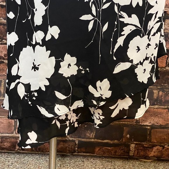 SOLD-CDC Black & White Floral Asymmetrical Dress - 12 - Picture 4 of 9